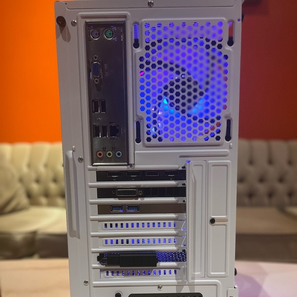 Gaming PC! i7 3.4Ghz, 16Gb Ram, GTX 1070, Plays games at High settings! - Picture 7 of 12